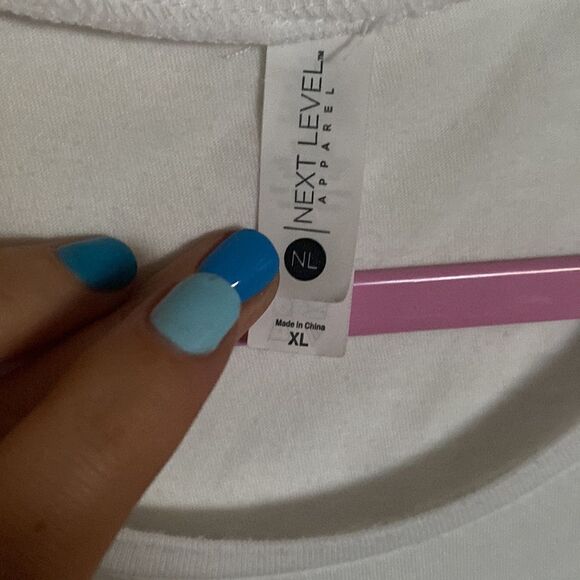 "It's okay guac, I'm extra too" Workout tank, white. Size XL - Picture 5 of 7